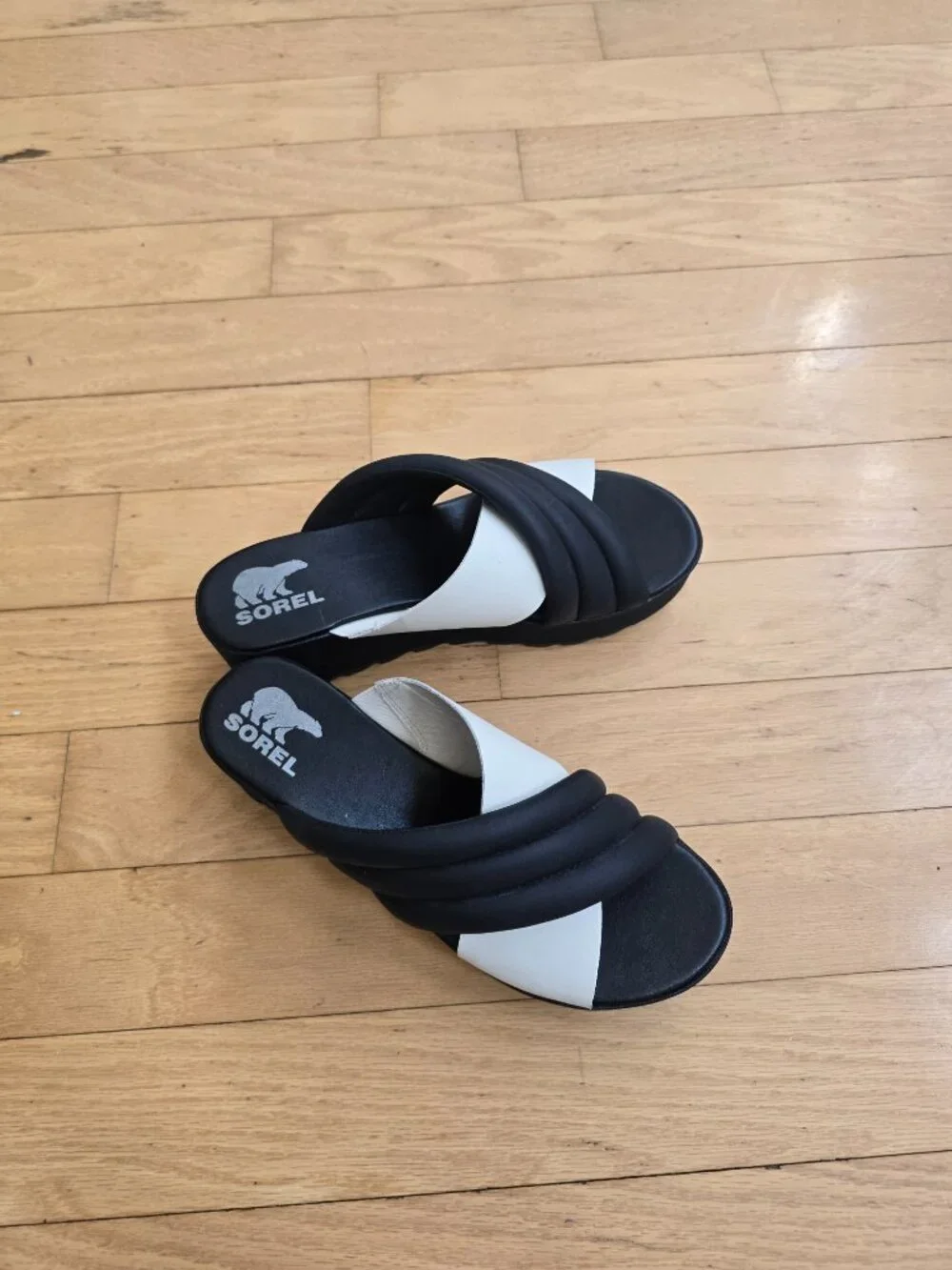 Sorel | Cameron Flatform Puff 'Black Sea Salt' platform sandals | WMS 9.5 - Picture 3 of 10